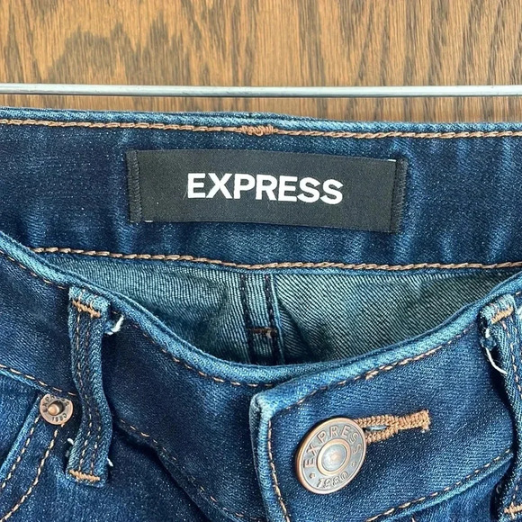 Express Barely Boot Dark wash jeans 0 - Picture 2 of 5
